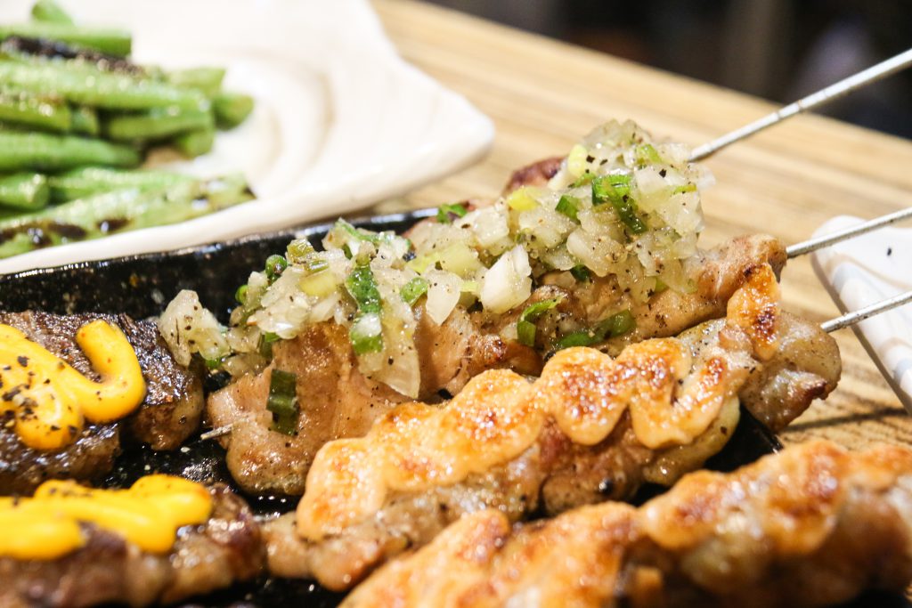 【台北】東區吃到飽餐廳推薦「串燒-殿」CP值超高的串燒、烤物、熟食和炸物！500元以下就能吃到撐（附菜單）