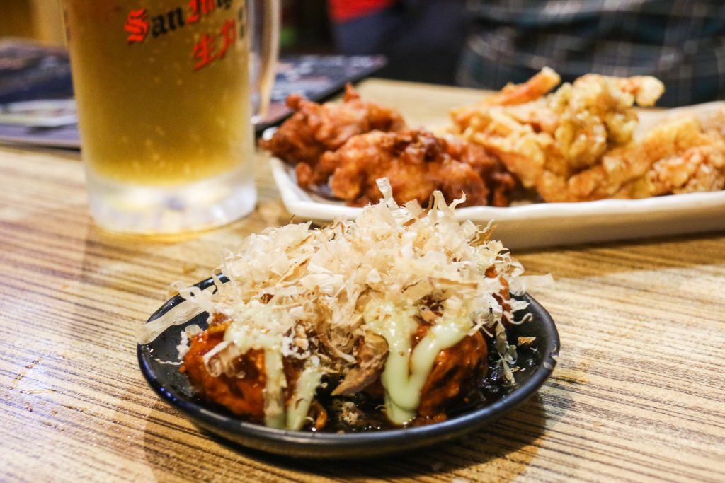 【台北】東區吃到飽餐廳推薦「串燒-殿」CP值超高的串燒、烤物、熟食和炸物！500元以下就能吃到撐（附菜單）