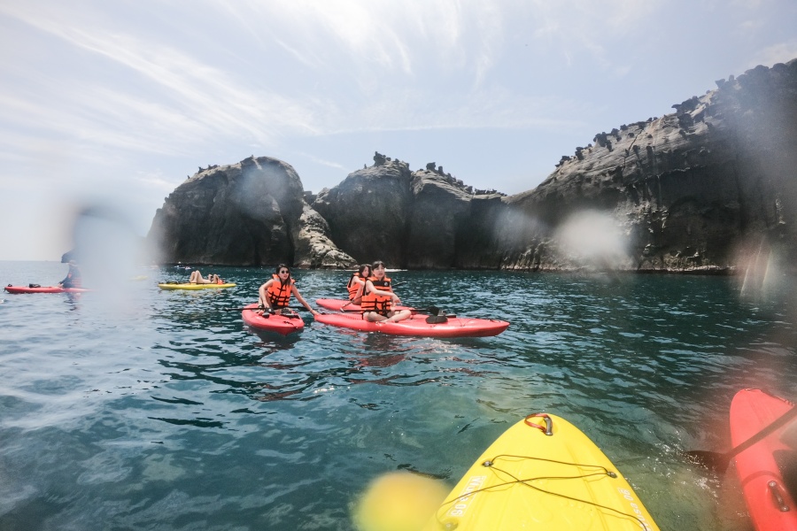 【新北】2021最新象鼻岩水旅遊SUP體驗：報名優惠碼、價格、推薦時段、浮潛跳水，一次告訴你物超所值的SUP體驗
