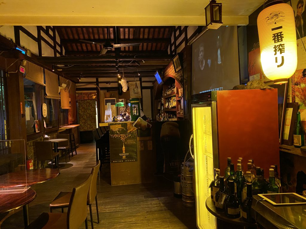 斗六晚上不知道要幹嘛？2022精選六家斗六特色酒吧推薦：Knight's Bar、老闆不在等，以後約會小酌選這裡！