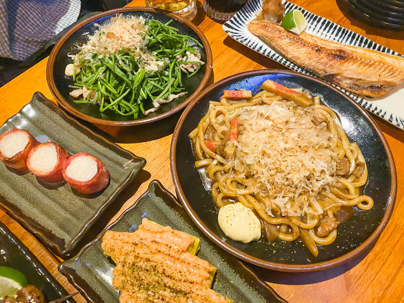 台北松山居酒屋|老菘田居酒屋,配上好吃烏龍麵、串燒、沙瓦,無雷日式美食全都推薦給你!(附菜單)