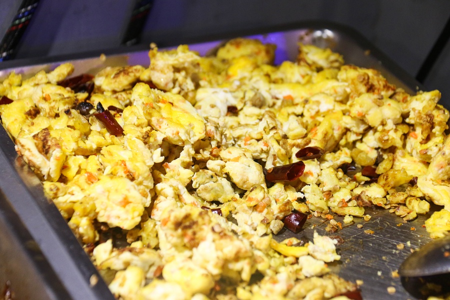 台北|馬來西亞餐廳「寶林飯館延吉店」,國父紀念館站美食推薦,必吃馬來仔涼麵、 馬來仔抓餅加煉乳(附菜單)
