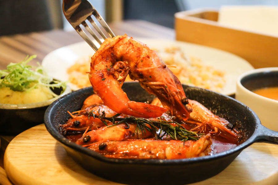 台北|信義區美食鳥作洋食|一次品嚐超澎湃的日式與西式料理,推薦咖哩飯、義大利麵(附菜單)