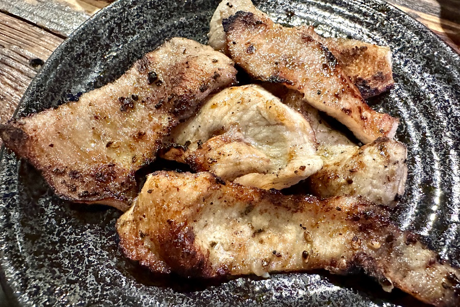 台北｜東區炭火燒肉「Home Grill & Bar」，樣樣不踩雷，全都是真材實料！