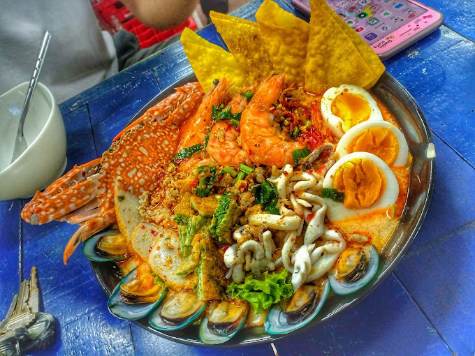 泰國TOP15芭達雅必吃美食推薦|在地的餐廳小吃、海景咖啡廳、特色酒吧一次收錄!