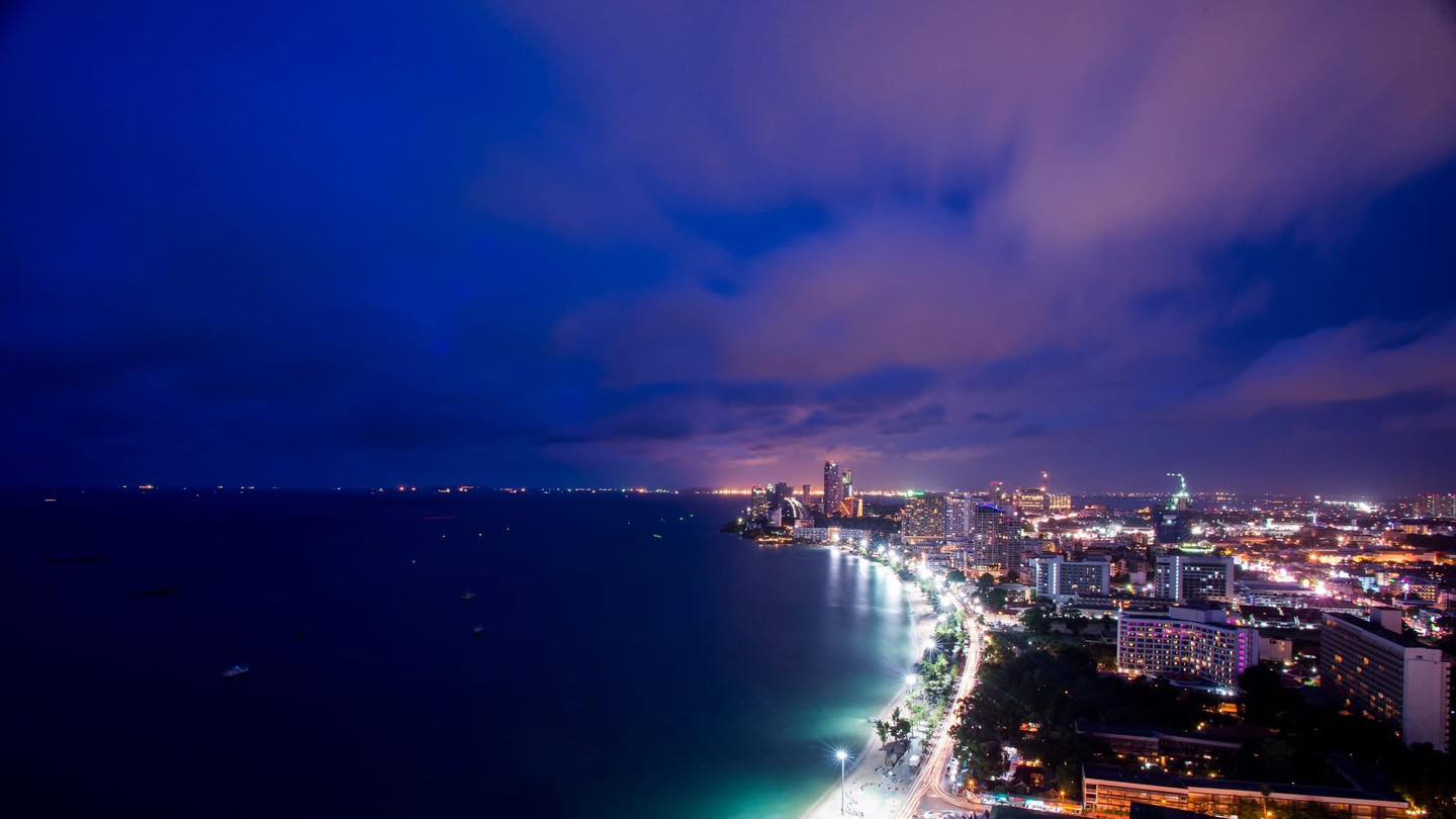 泰國TOP15芭達雅必吃美食推薦|在地的餐廳小吃、海景咖啡廳、特色酒吧一次收錄!